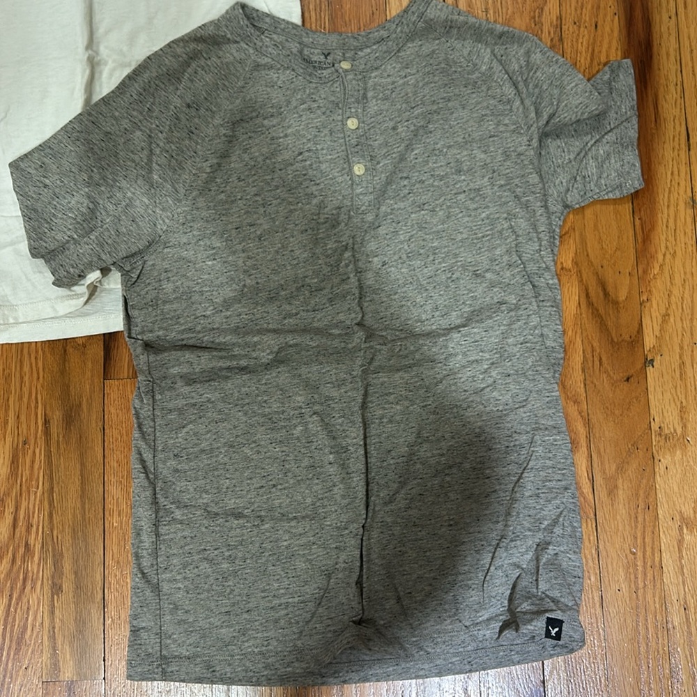 4 American Eagle Men’s Small Shirts - Picture 4 of 5